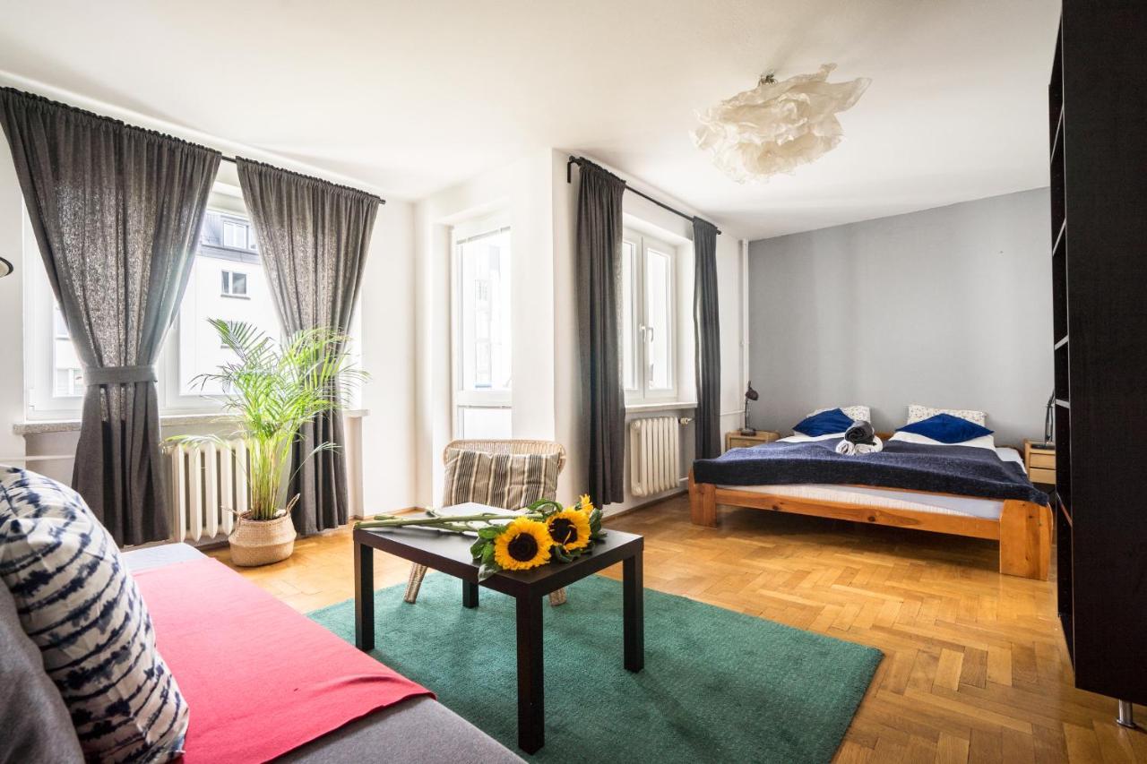 Oomph Warsaw Central 3-Bedroom Flat Bagian luar foto