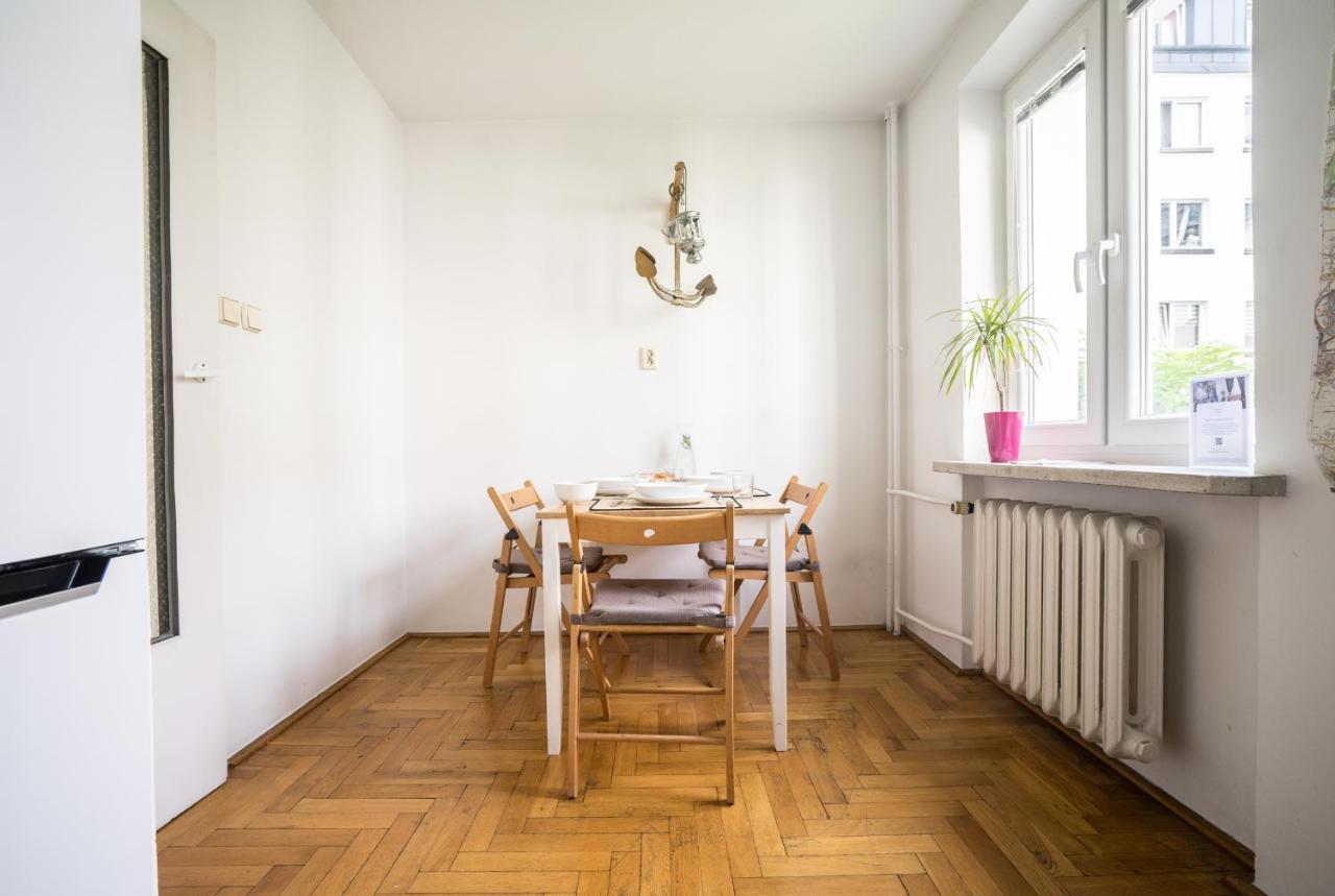 Oomph Warsaw Central 3-Bedroom Flat Bagian luar foto