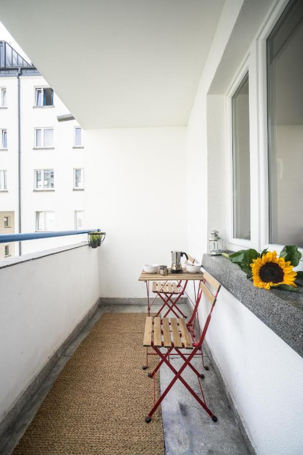 Oomph Warsaw Central 3-Bedroom Flat Bagian luar foto