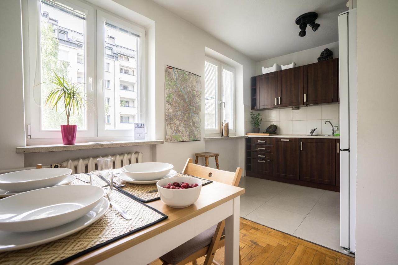 Oomph Warsaw Central 3-Bedroom Flat Bagian luar foto