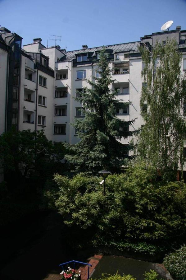 Oomph Warsaw Central 3-Bedroom Flat Bagian luar foto