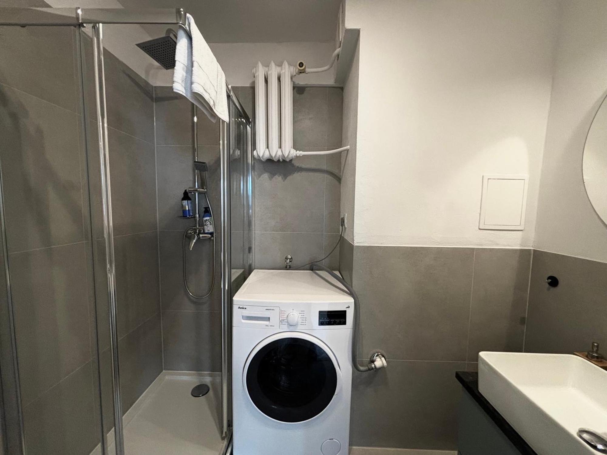 Oomph Warsaw Central 3-Bedroom Flat Bagian luar foto