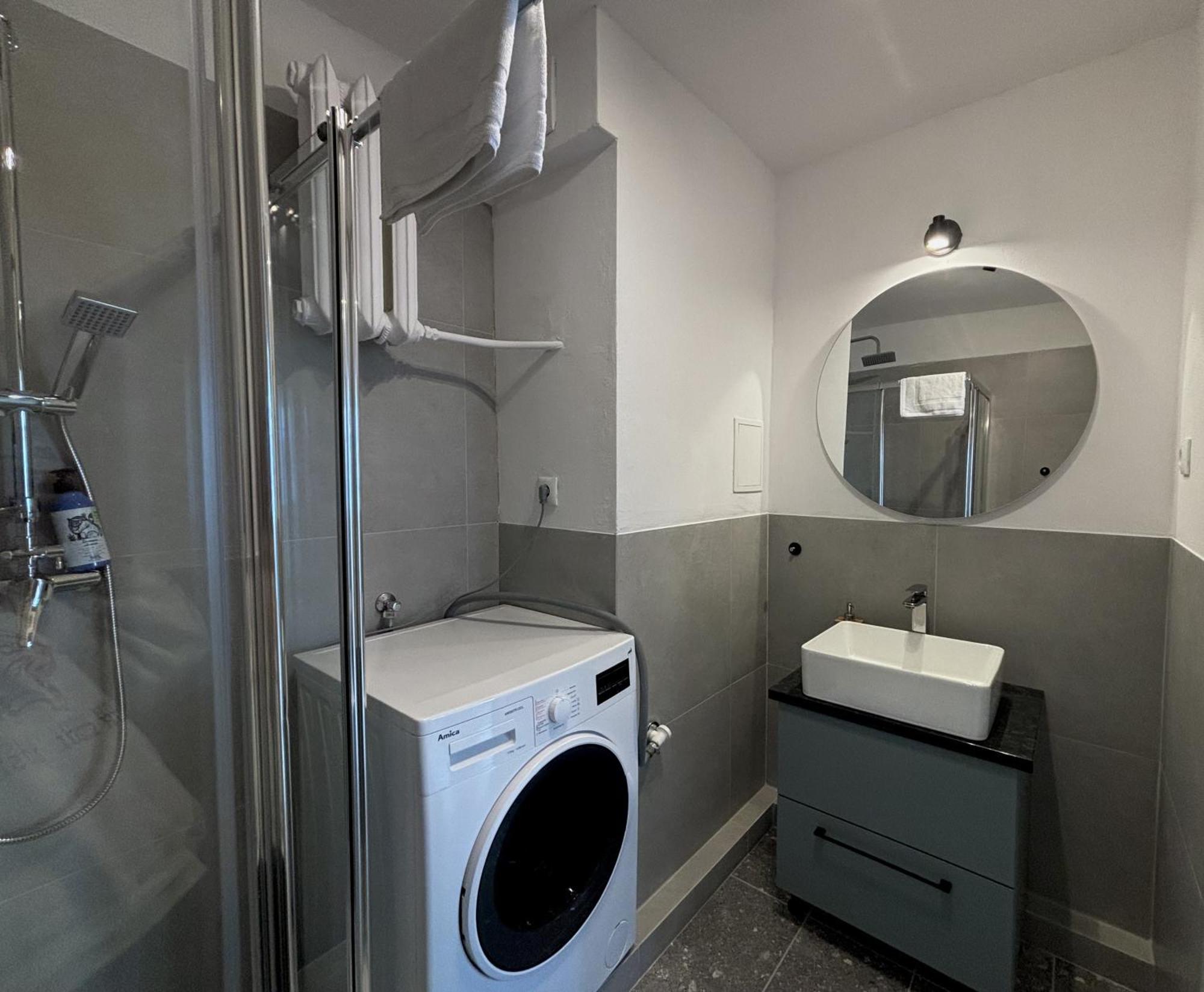 Oomph Warsaw Central 3-Bedroom Flat Bagian luar foto