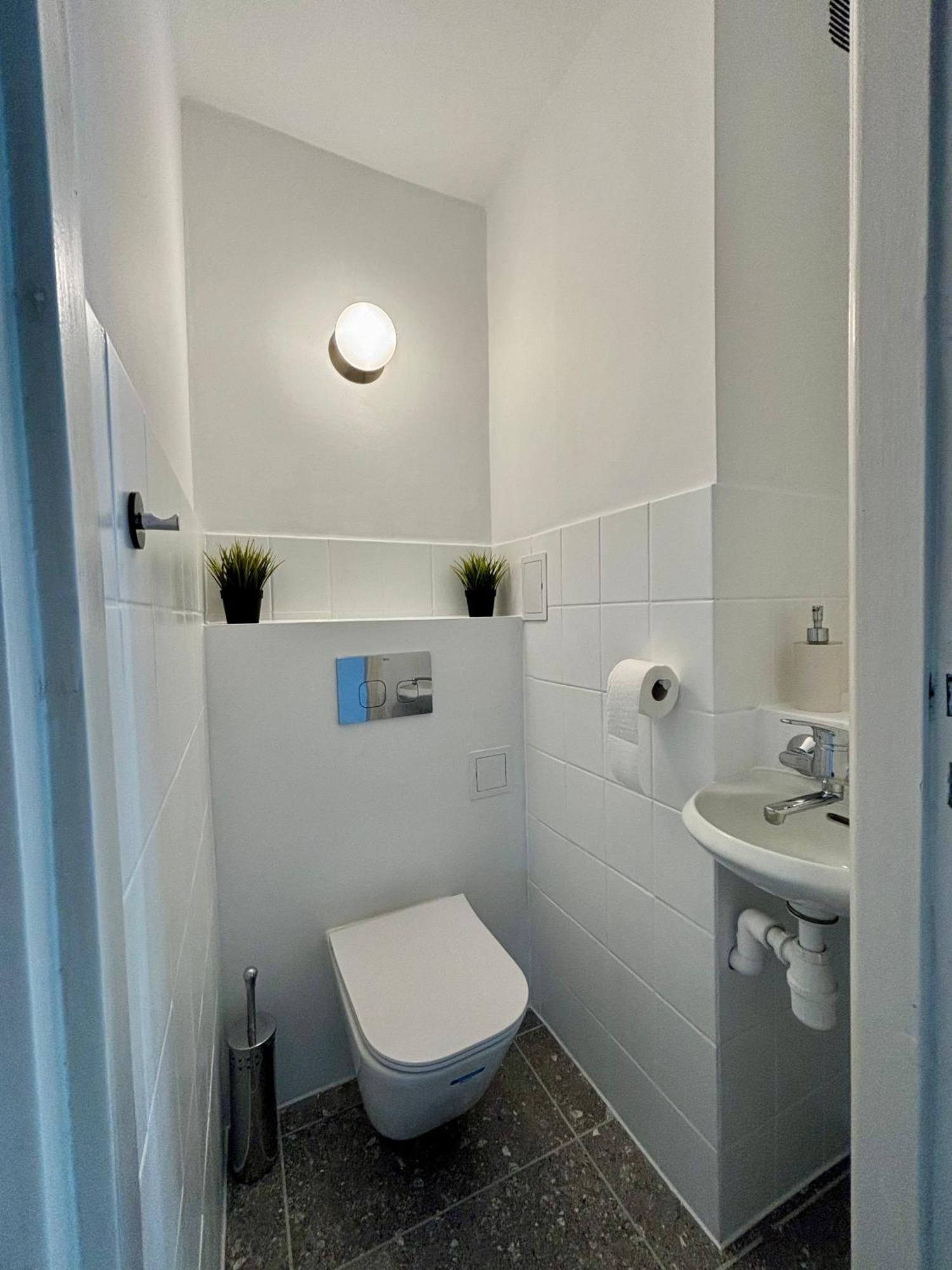 Oomph Warsaw Central 3-Bedroom Flat Bagian luar foto